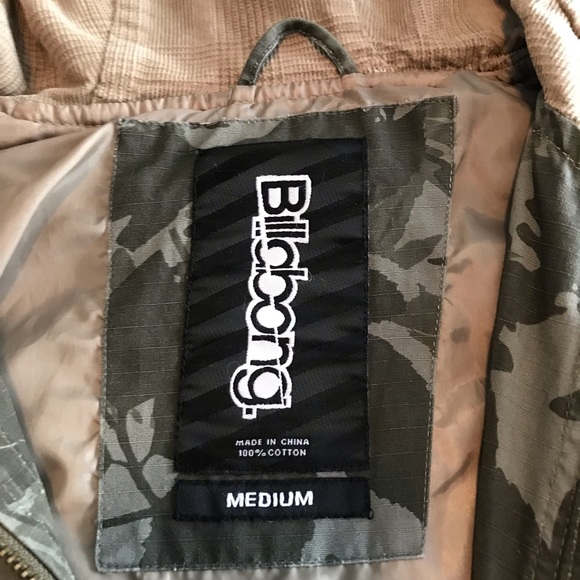 Billabong bomber style jacket with hood - Picture 2 of 6